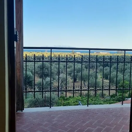 House Farm Qeparo
